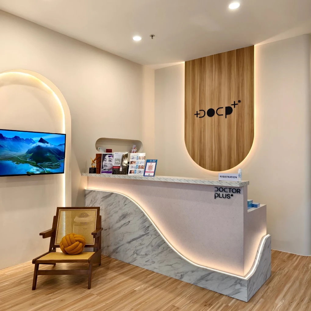 Dr Plus Aesthetic Clinic reception at Eko Botani