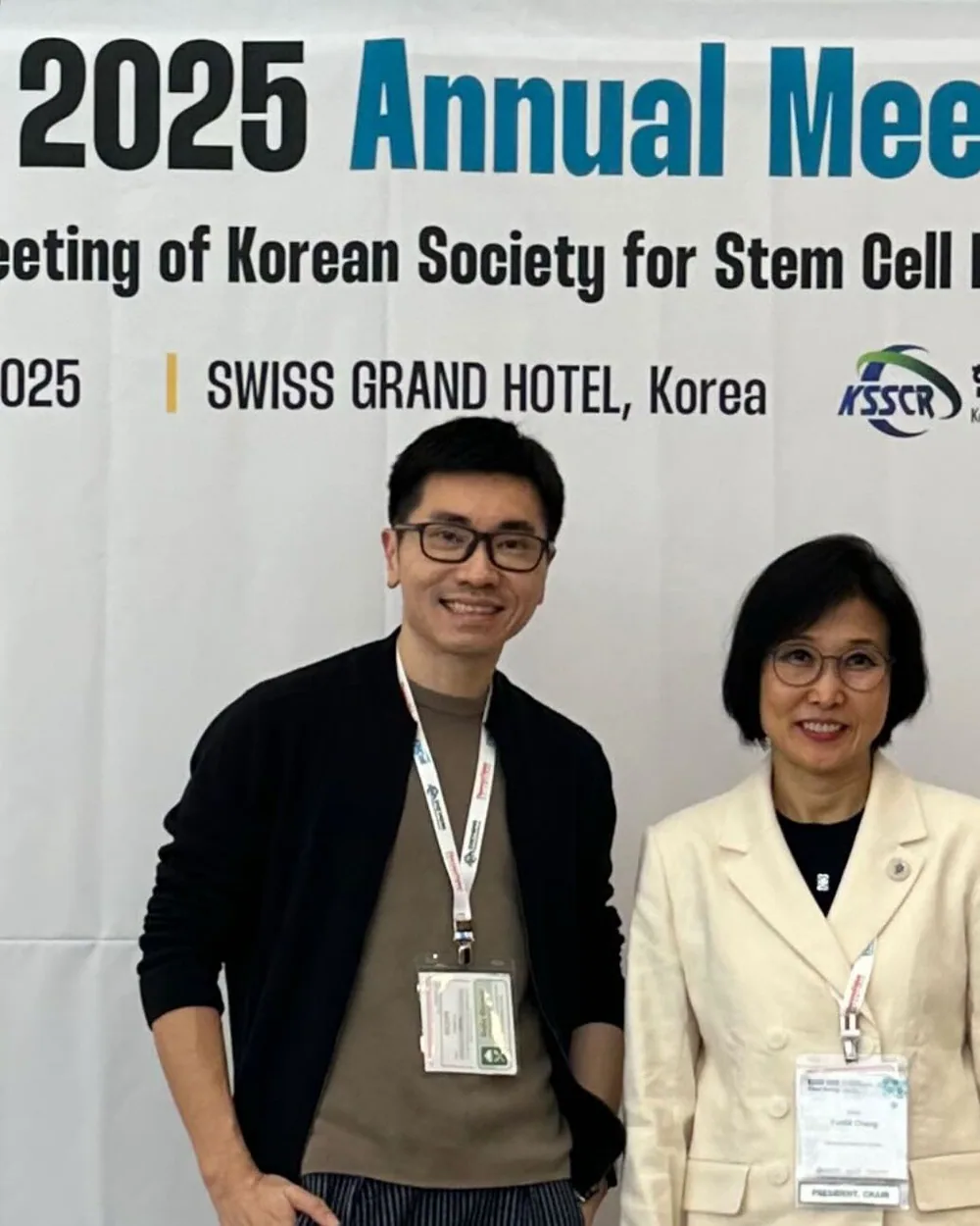 Dr Kenneth Lee with Professor Chang Yun Sil at the Korean Society for Stem Cell Research meeting